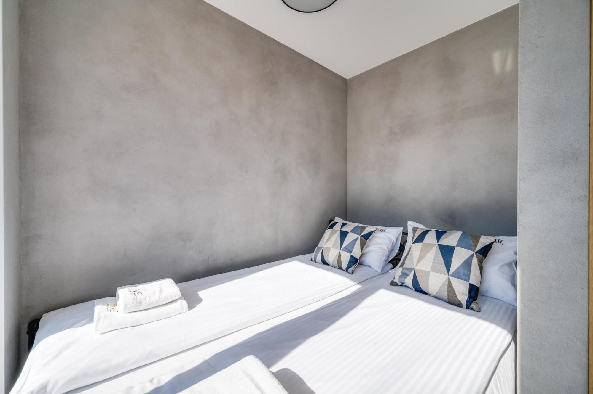 Carbon By Oneapartments 소포트 외부 사진